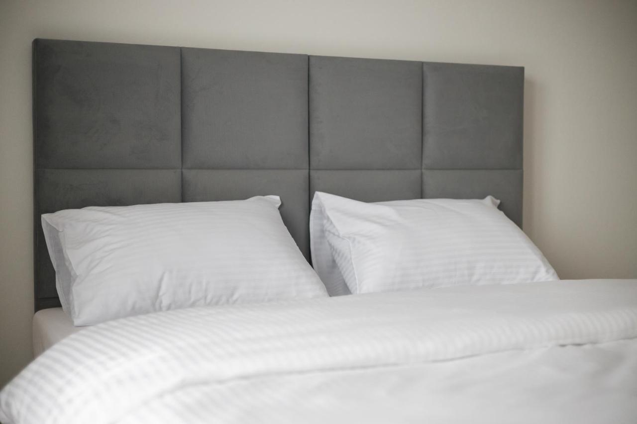 Hohome Comfy Apartments وارسو المظهر الخارجي الصورة