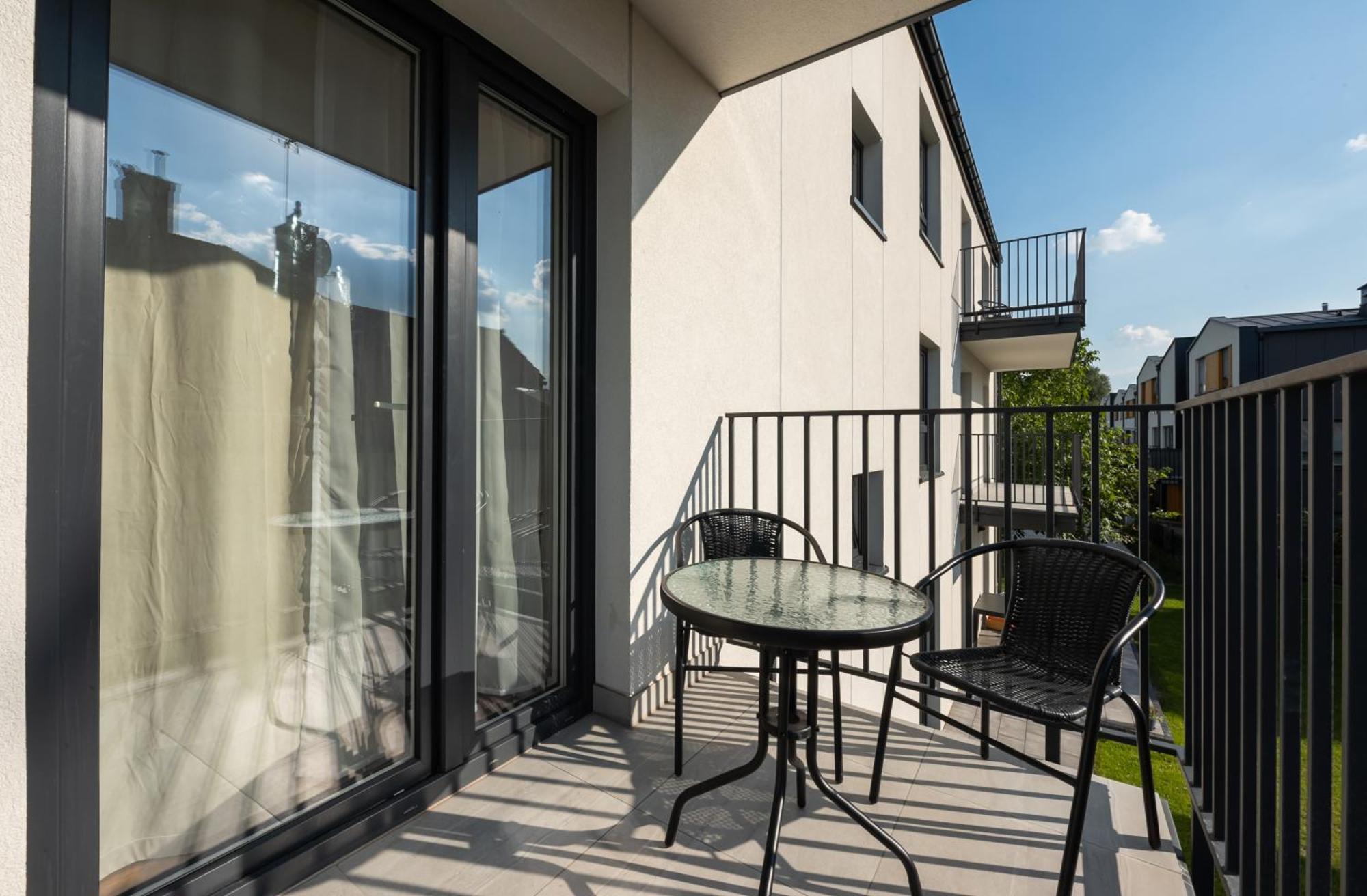 Hohome Comfy Apartments وارسو المظهر الخارجي الصورة